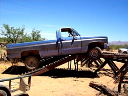 tn_Stuck%20truck%20on%20border%20fence.jpg